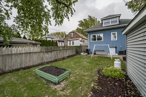 Exterior - 6447 Sinclair Ave, Berwyn, IL 60402 photo 10 of 14