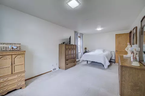 Bedroom - 6447 Sinclair Ave, Berwyn, IL 60402 photo 7 of 17