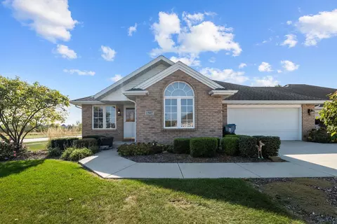 1397 Heritage Dr, Morris, IL 60450