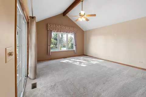 Living - 1397 Heritage Dr, Morris, IL 60450 photo 4 of 4