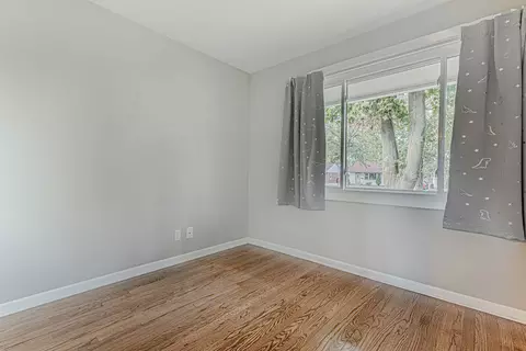 Bedroom - 1033 S Wolf Rd, Des Plaines, IL 60016 photo 1 of 3