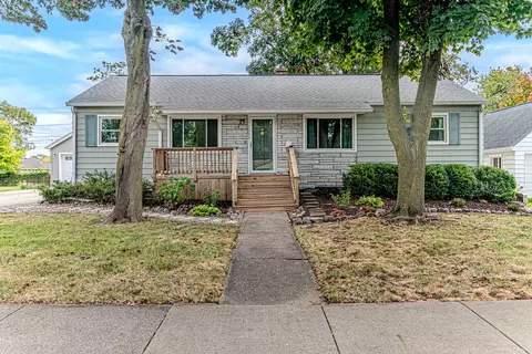 1033 S Wolf Rd, Des Plaines, IL 60016