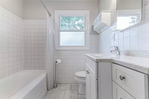 Bath - 1033 S Wolf Rd, Des Plaines, IL 60016 photo 2 of 2