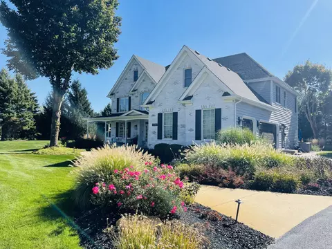 7 N801 Columbine East Rd, Saint Charles, IL 60175