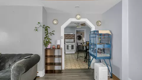 Entry Way - 1257 S 7th Ave, Kankakee, IL 60901 photo 1 of 4