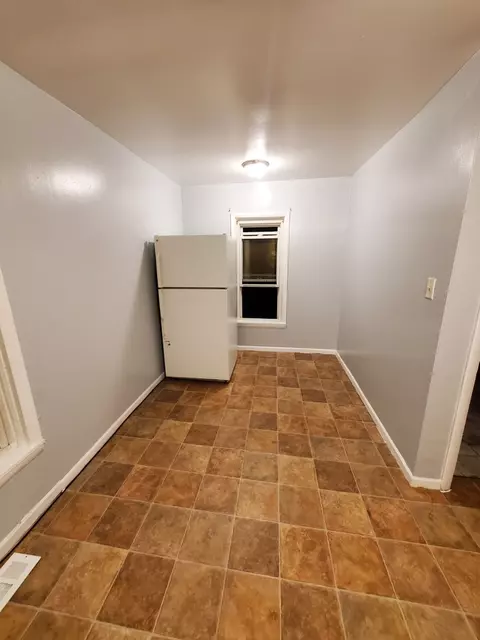 Kitchen - 1257 S 7th Ave, Kankakee, IL 60901 photo 7 of 7