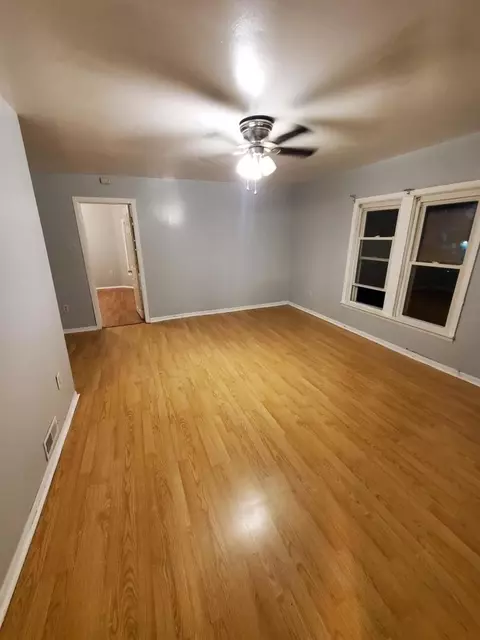 Living - 1257 S 7th Ave, Kankakee, IL 60901 photo 4 of 4