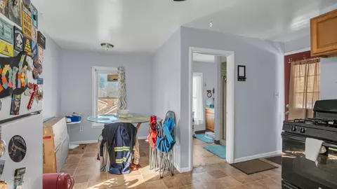 Entry Way - 1257 S 7th Ave, Kankakee, IL 60901 photo 4 of 4
