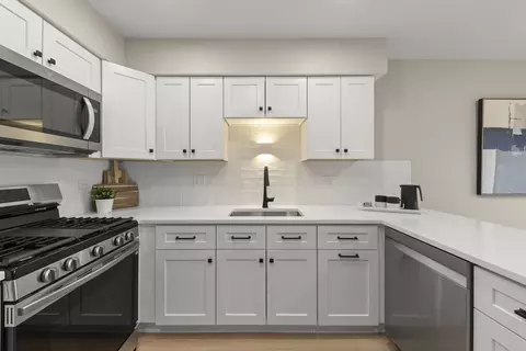 367 Juniper Tree Ct, Hoffman Estates, IL 60169 photo 8
