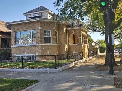8259 S Saint Lawrence Ave, Chicago, IL 60619
