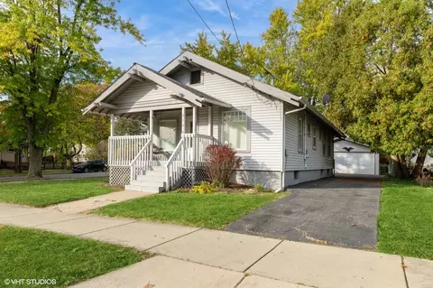 316 Wilcox Ave, Elgin, IL 60123