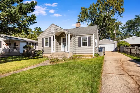 Exterior - 1217 E Illinois St, Wheaton, IL 60187 photo 2 of 5