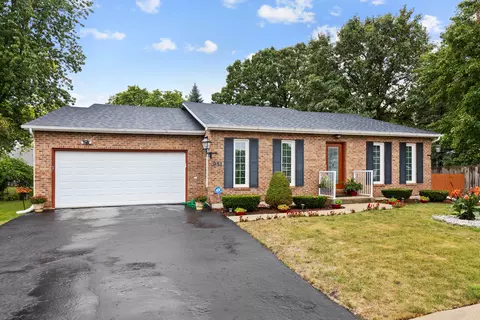 951 Martin Dr, Elgin, IL 60120 photo 3