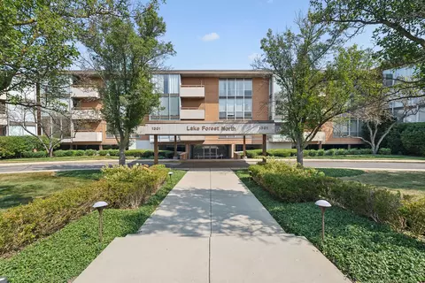 1301 N Western Ave #231, Lake Forest, IL 60045