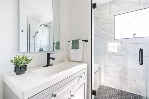 Bath - 1436 N Harlem Ave #E, River Forest, IL 60305 photo 1 of 2