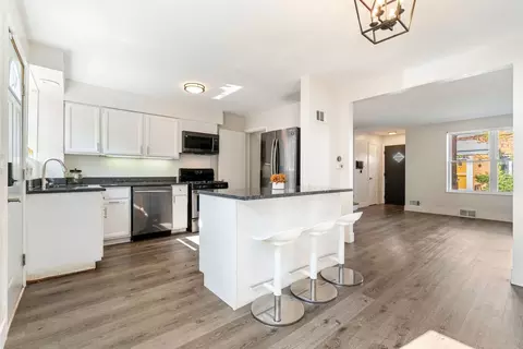 Kitchen - 1436 N Harlem Ave #E, River Forest, IL 60305 photo 1 of 4