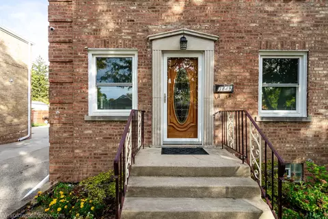 3849 N Pacific Ave, Chicago, IL 60634