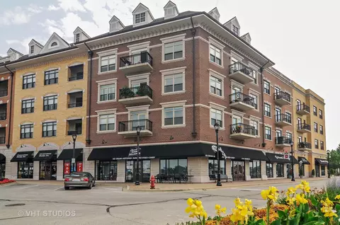24 W Station St #211, Palatine, IL 60067