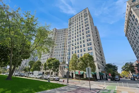 2000 N Lincoln Park W #1508, Chicago, IL 60614