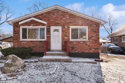 16949 Glen Oaks Dr, Country Club Hills, IL 60478