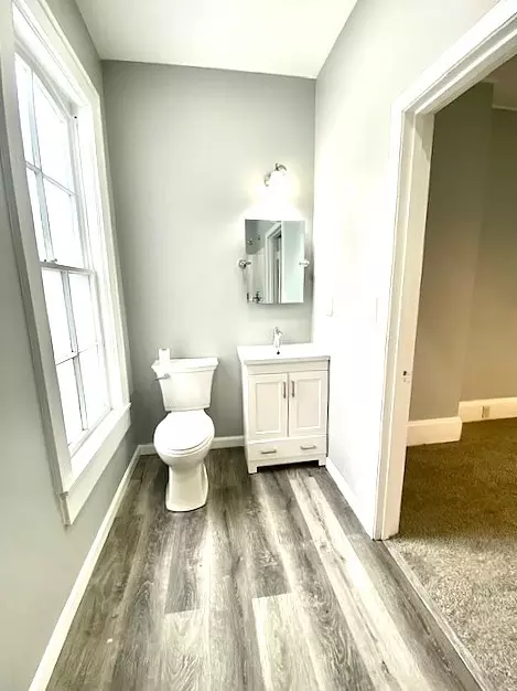 Bath - 108 E 6th St, Sterling, IL 61081 photo 2 of 3