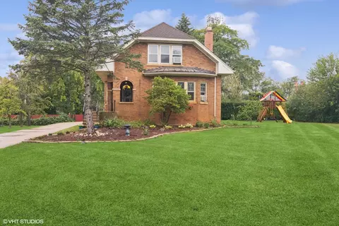 710 Glendale Dr, Prospect Heights, IL 60070