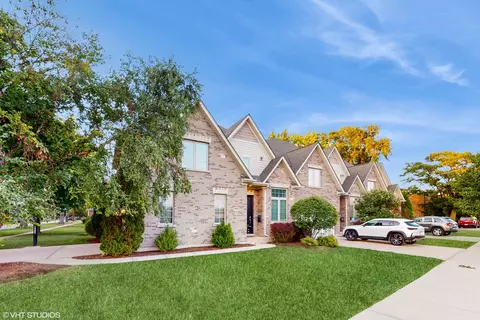 289 W 1st St, Elmhurst, IL 60126