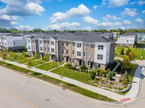 1056 E Oakton St, Des Plaines, IL 60018 photo 31