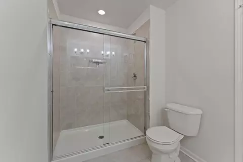 1056 E Oakton St, Des Plaines, IL 60018 photo 11