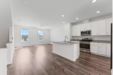 1056 E Oakton St, Des Plaines, IL 60018 photo 23