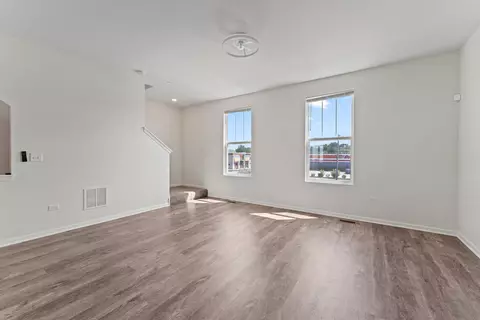 1056 E Oakton St, Des Plaines, IL 60018 photo 18