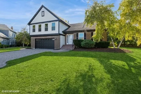 1709 Independence Ct, Mount Prospect, IL 60056