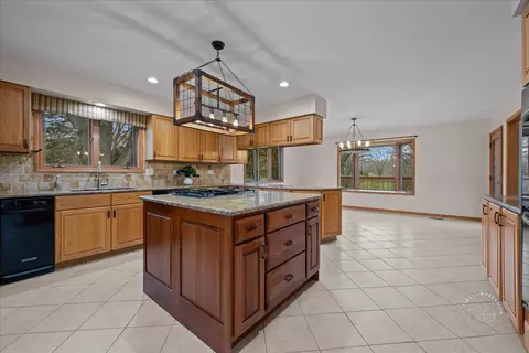 1308 Matanuska Trl, Mchenry, IL 60050 photo 11