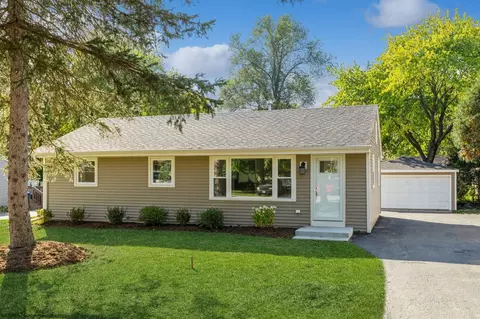 108 Pauline Ave, Crystal Lake, IL 60014