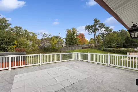 2807 Sun Valley Dr, Cary, IL 60013 photo 11