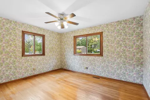 2807 Sun Valley Dr, Cary, IL 60013 photo 12
