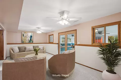 2807 Sun Valley Dr, Cary, IL 60013 photo 3