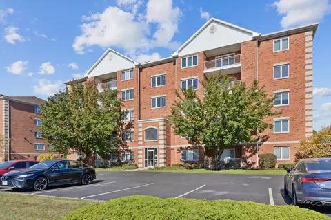 5450 115th St #401, Oak Lawn, IL 60453