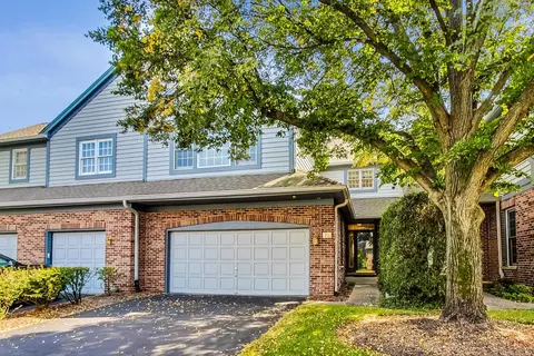 74 Trent Ct, Burr Ridge, IL 60527