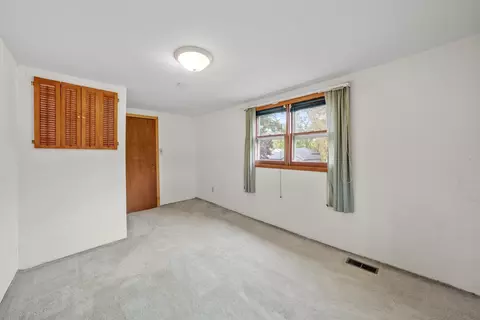 Bedroom - 7246 S Oketo Ave, Bridgeview, IL 60455 photo 7 of 7