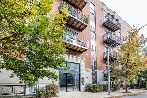 2342 W Bloomingdale Ave #105, Chicago, IL 60647