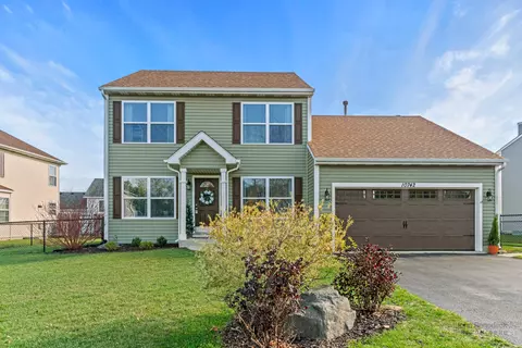 10742 Preston Pkwy, Huntley, IL 60142