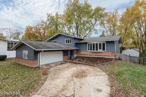612 Ridgeview St, Downers Grove, IL 60516