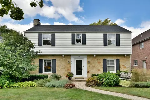 196 S Fairfield Ave, Elmhurst, IL 60126
