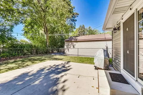 Exterior - 2100 Crane Ct, Rolling Meadows, IL 60008 photo 7 of 13