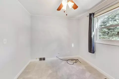Bedroom - 2100 Crane Ct, Rolling Meadows, IL 60008 photo 5 of 9