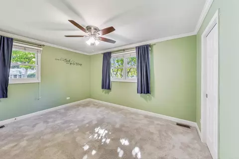 Bedroom - 2100 Crane Ct, Rolling Meadows, IL 60008 photo 1 of 9