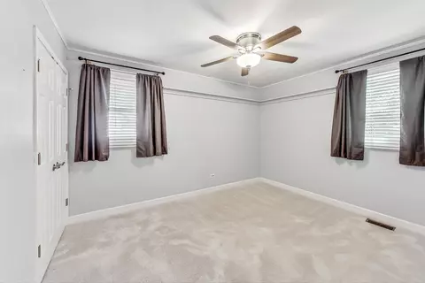 Bedroom - 2100 Crane Ct, Rolling Meadows, IL 60008 photo 7 of 9
