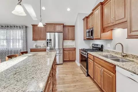 Kitchen - 2100 Crane Ct, Rolling Meadows, IL 60008 photo 3 of 3