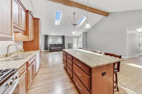 Kitchen - 2100 Crane Ct, Rolling Meadows, IL 60008 photo 2 of 3